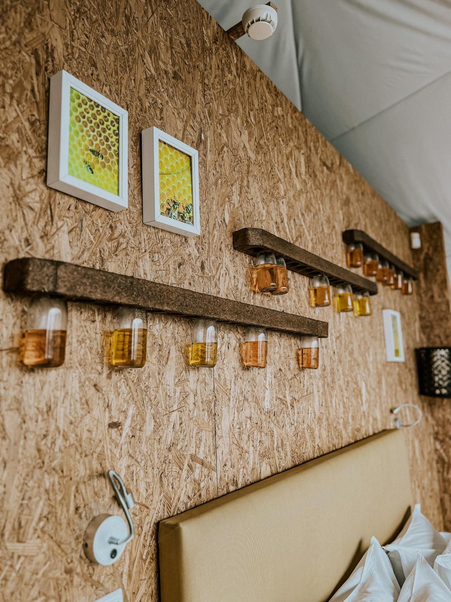 Natura Glamping Alcongosta 외부 사진